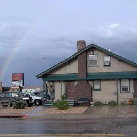 Buffalo Pointe Inn Williams Esterno foto