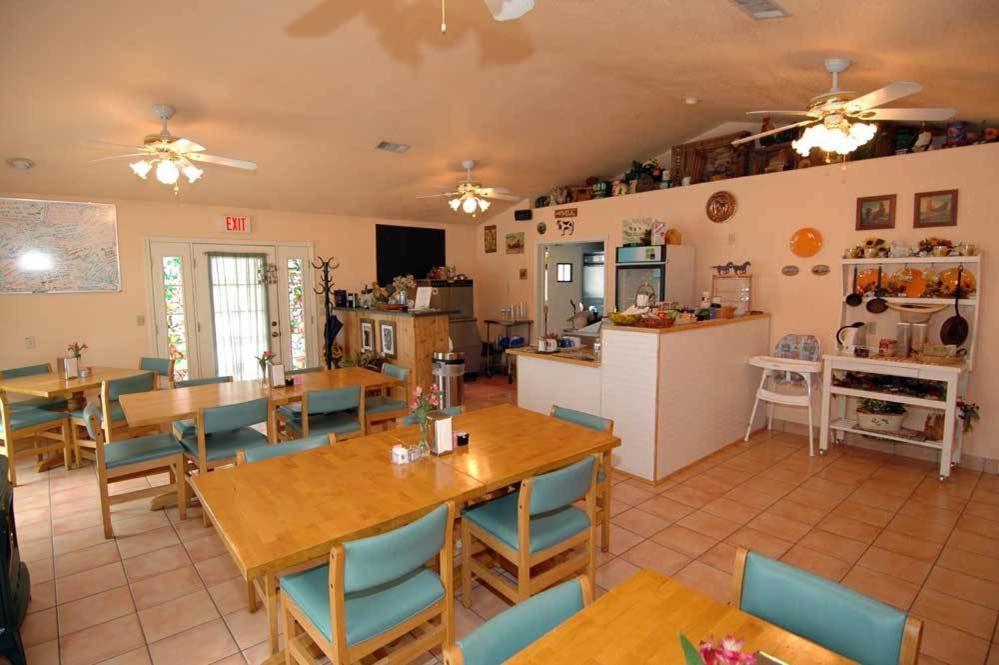 Buffalo Pointe Inn Williams Esterno foto